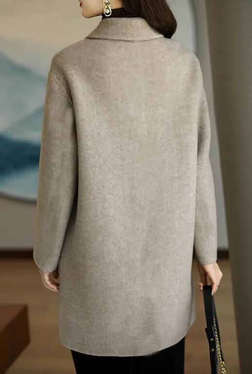 Tarinda | Double-Breasted Mid-Length Coat with Functional Pockets