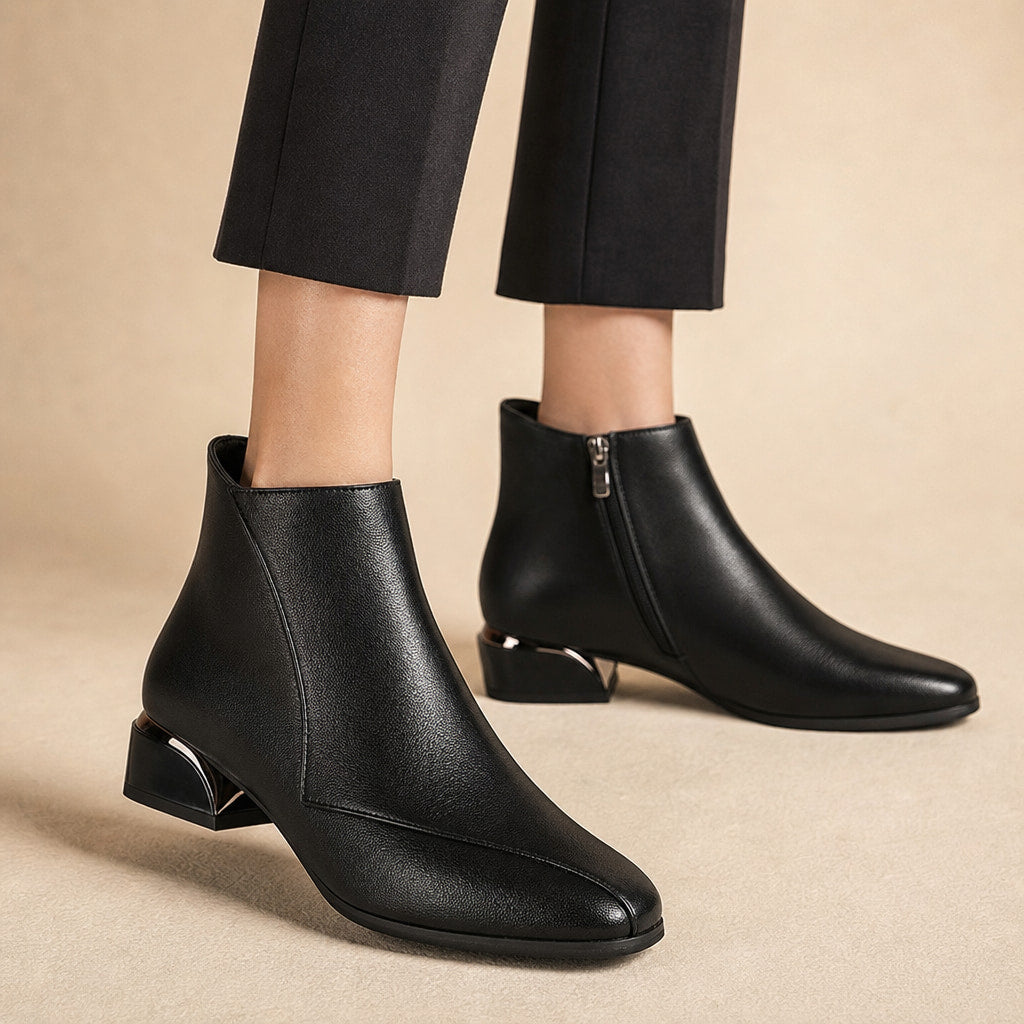 Elegant And Modern Low Heel Ankle Boots in Midnight Black – Mampierimoda Premium Womenswear