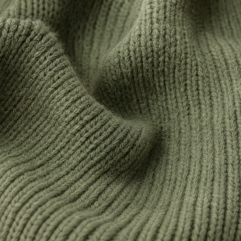 Cozy Women's Knit Hoodie - Soft Sweater for Relaxed Comfort Green – Fabric and Detail Close-Up