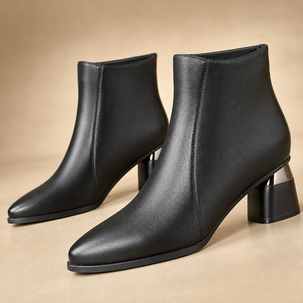 Comfortable And Warm Leather Boots Black – Fabric and Detail Close-Up