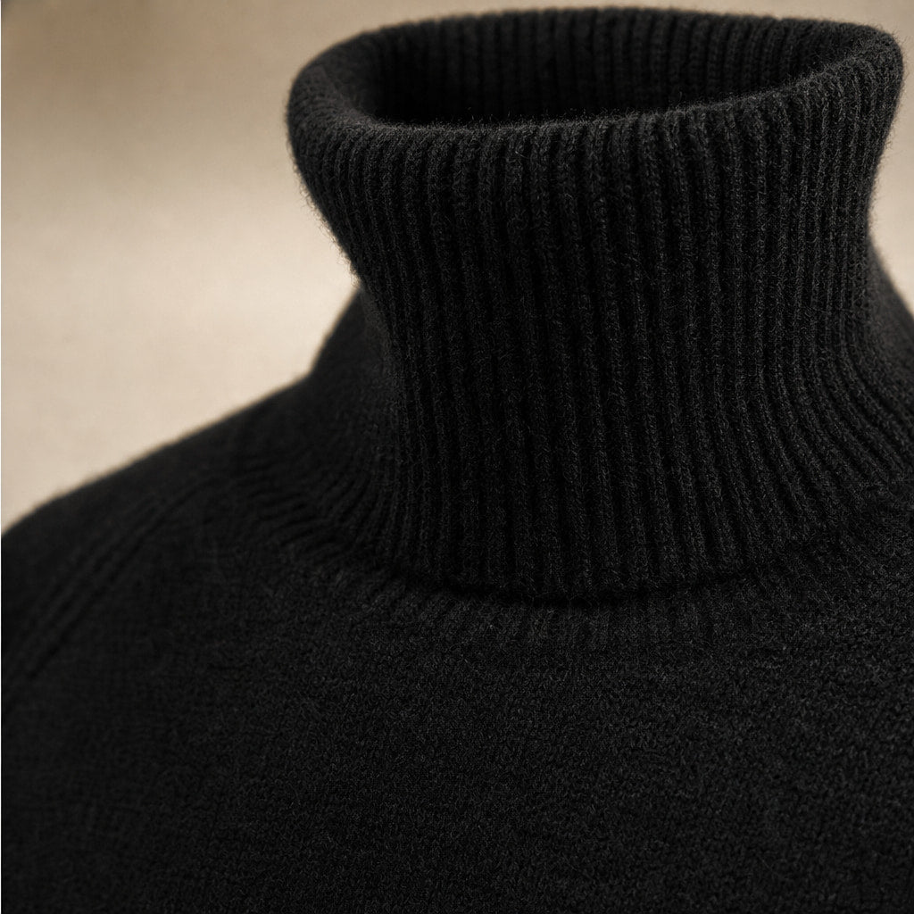 Luxurious Cozy Women's Cashmere Knit Sweater Black – Fabric and Detail Close-Up