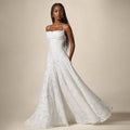 Women's Maxi dress with thin straps and floral patterns White – Product Photo
